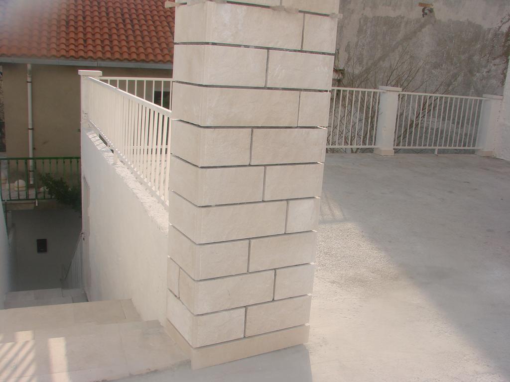 Apartman Restovic Bol Exterior foto