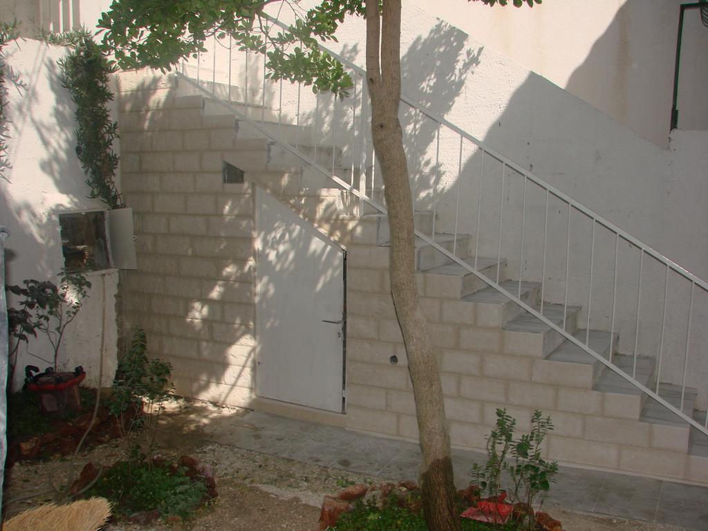 Apartman Restovic Bol Exterior foto