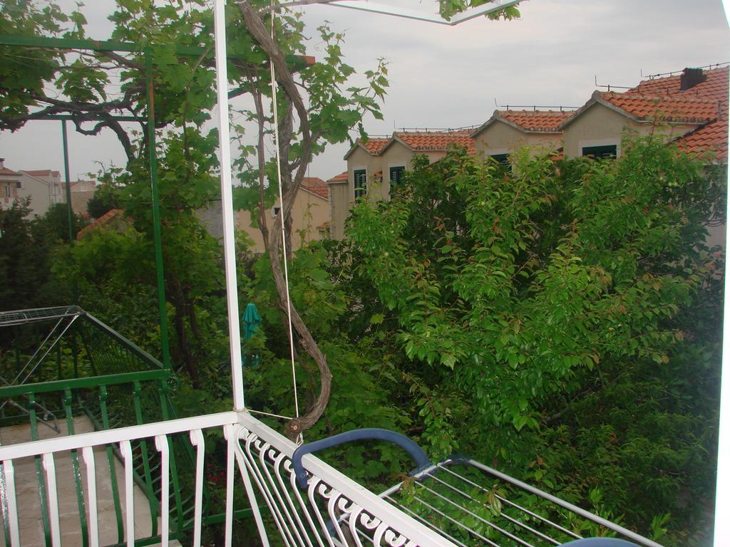 Apartman Restovic Bol Exterior foto