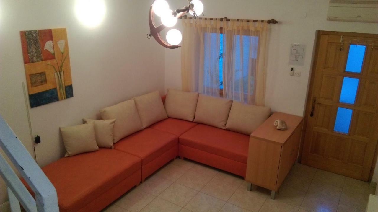 Apartman Restovic Bol Exterior foto