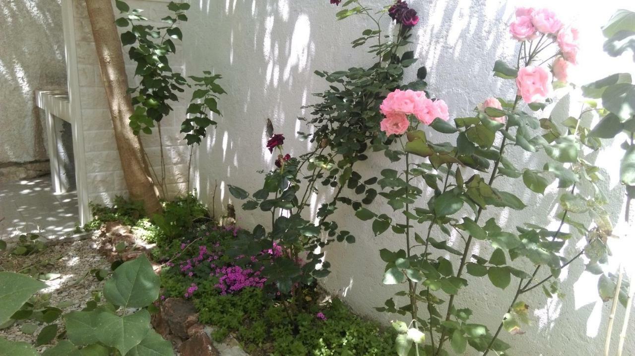 Apartman Restovic Bol Exterior foto