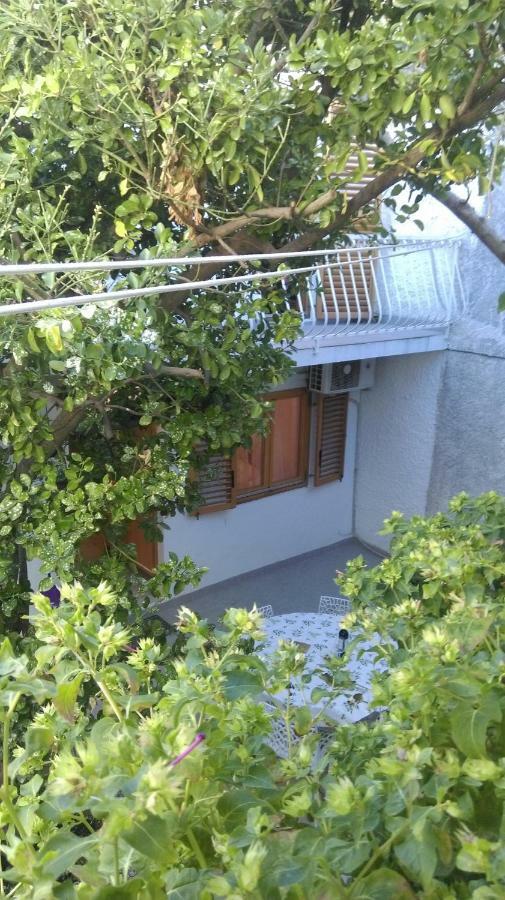 Apartman Restovic Bol Exterior foto